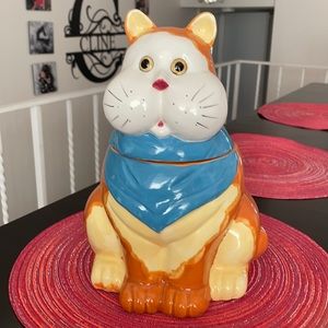 Cat cookie jar